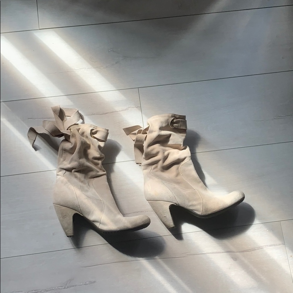 Woman Mid calf boots. Fall/spring boots